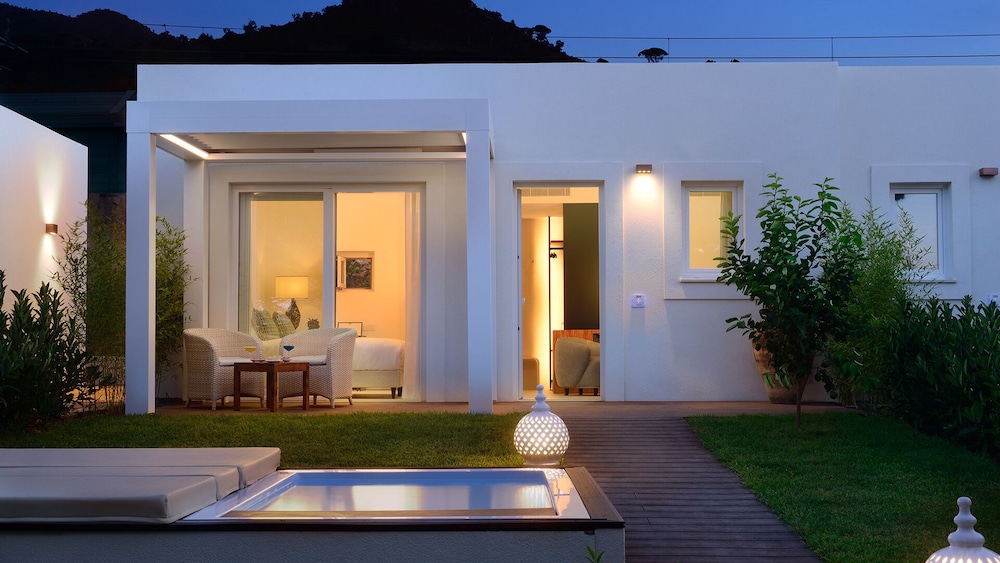 Suite (Lotus cabana)
