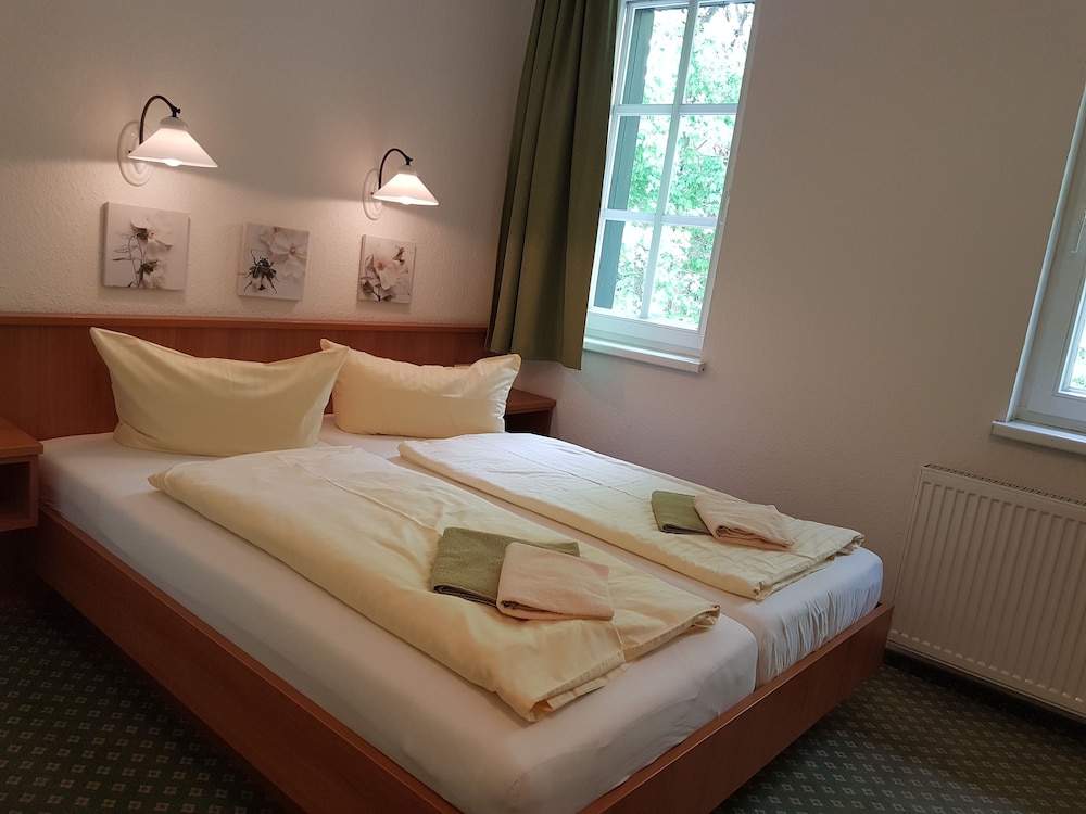 Double Room, 1 King Bed photo 2