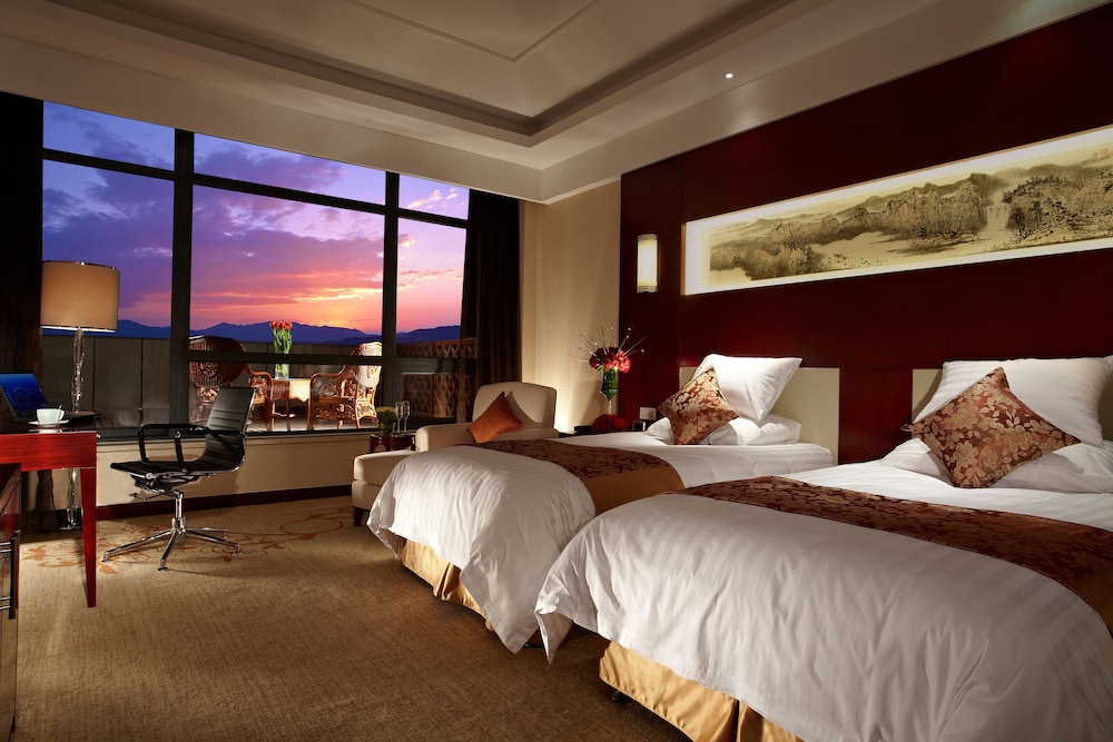 Deluxe Twin Room photo 2