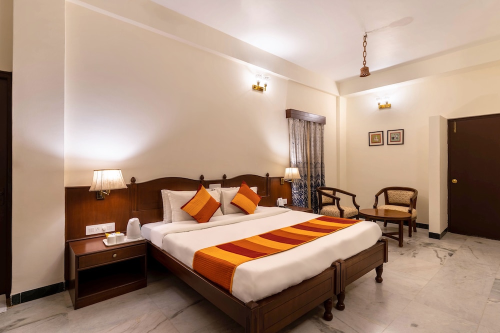 Non Lake Facing Deluxe AC Room - Photo 3