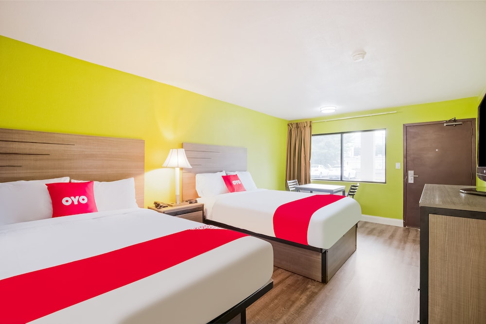 Room, 2 Queen Beds, Non Smoking - Photo 3