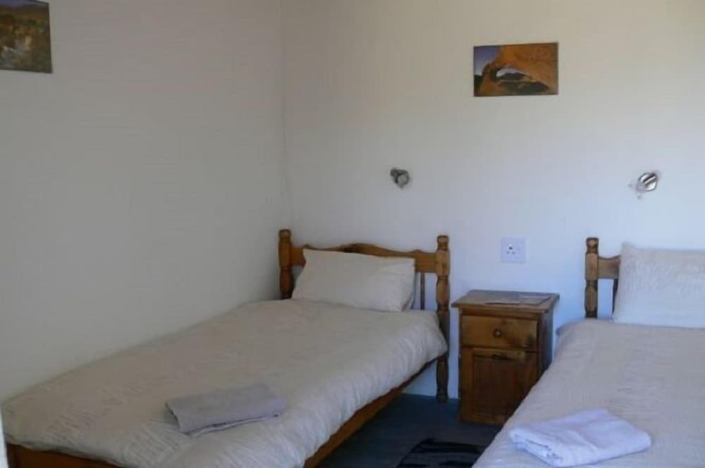 Twin Room, 2 Twin Beds, Non Smoking photo 1