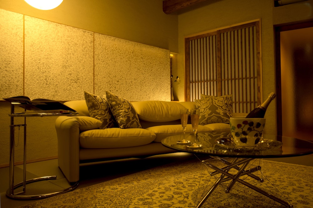 New Annex Royal Suite Room with Open-Air bath (Caters to 7 years old or older) photo 3