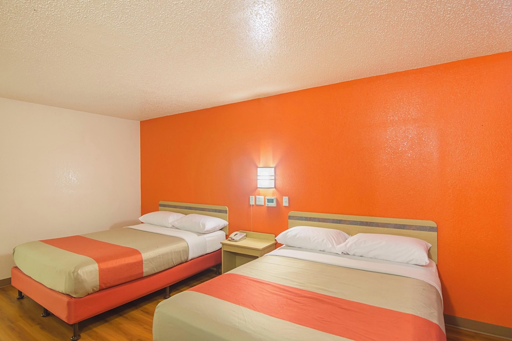 Room, 2 Double Beds, Non Smoking, Kitchenette photo 1