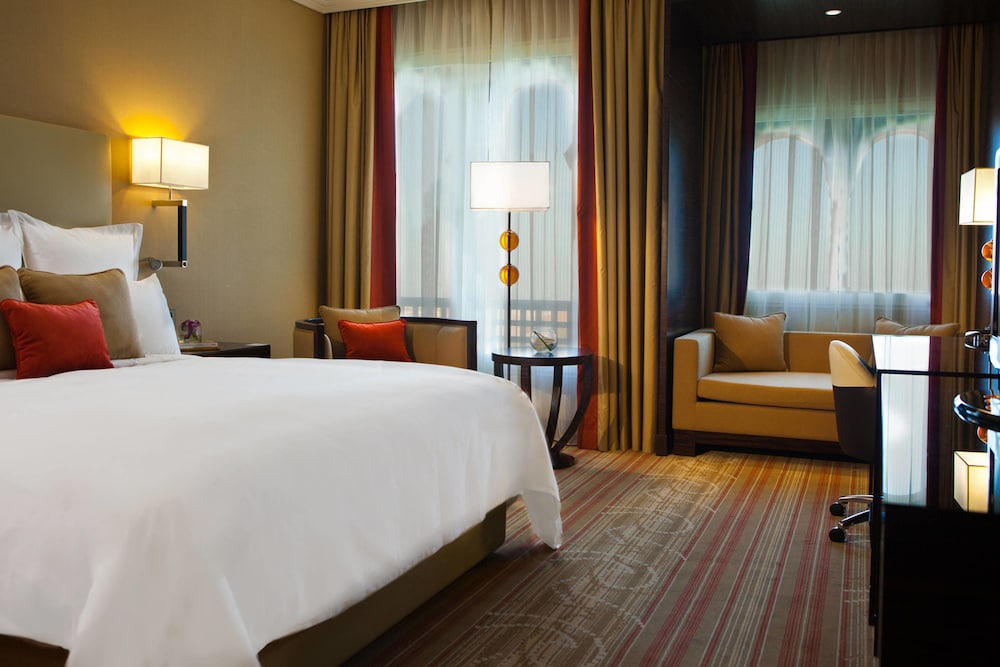 Superior Room, 1 King Bed