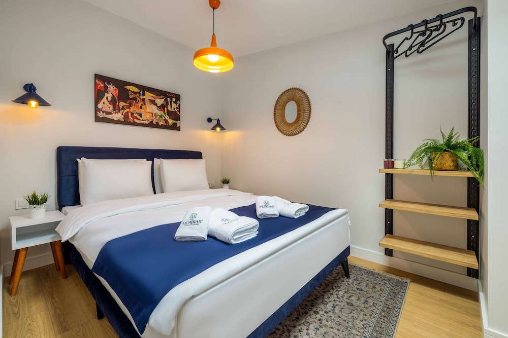 Panoramic Condo, Multiple Beds, Sea View photo 2