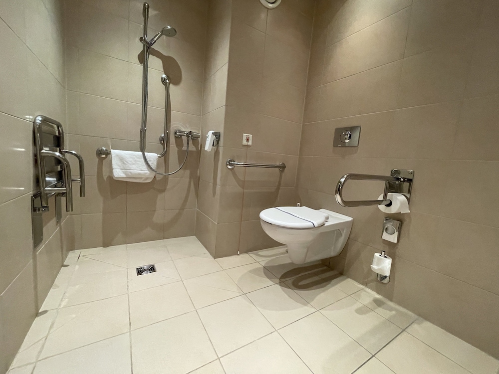 Standard Room, 1 King Bed, Accessible - Photo 9