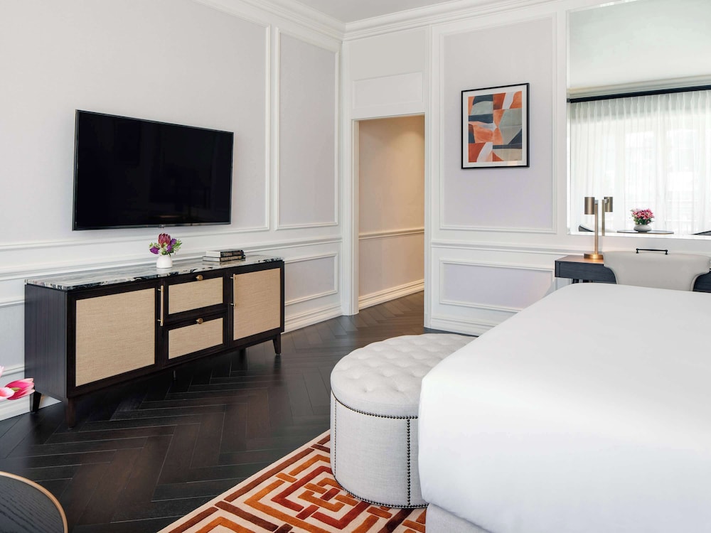 Suite, 1 King Bed, Terrace photo 3