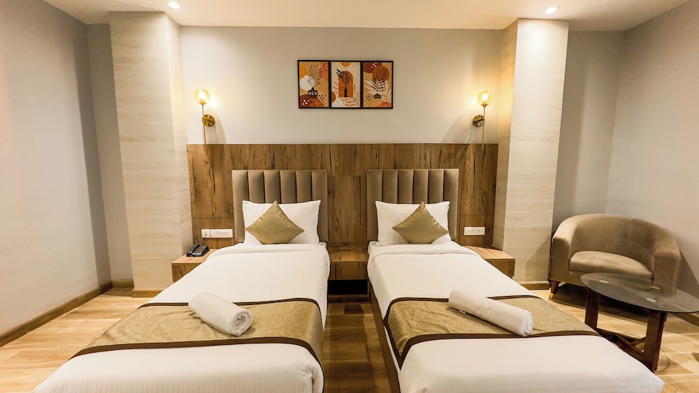 Deluxe Room - Photo 3