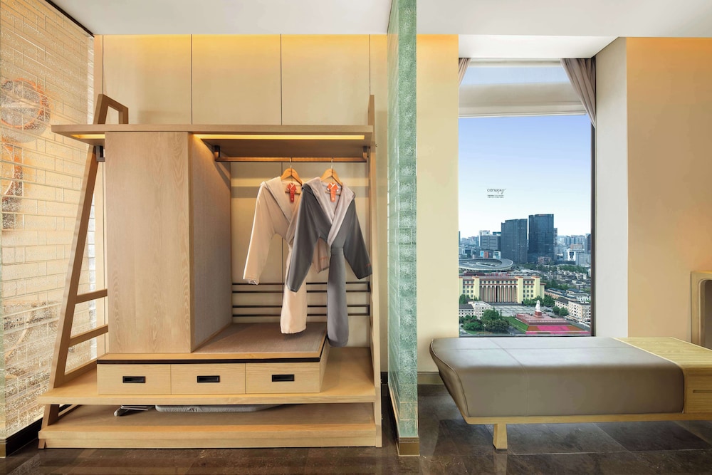 Deluxe Skyline View Room - Photo 5