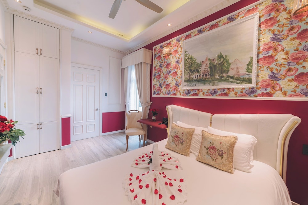 Premier Double Room, Balcony - Photo 7