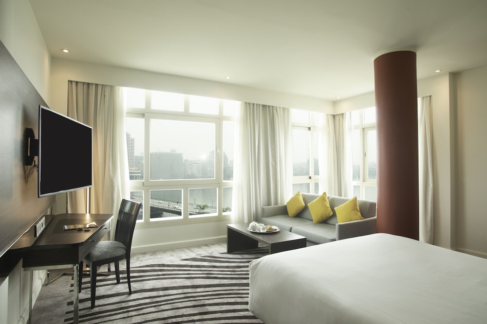 Junior Suite, 1 Double Bed with Sofa bed - Photo 1