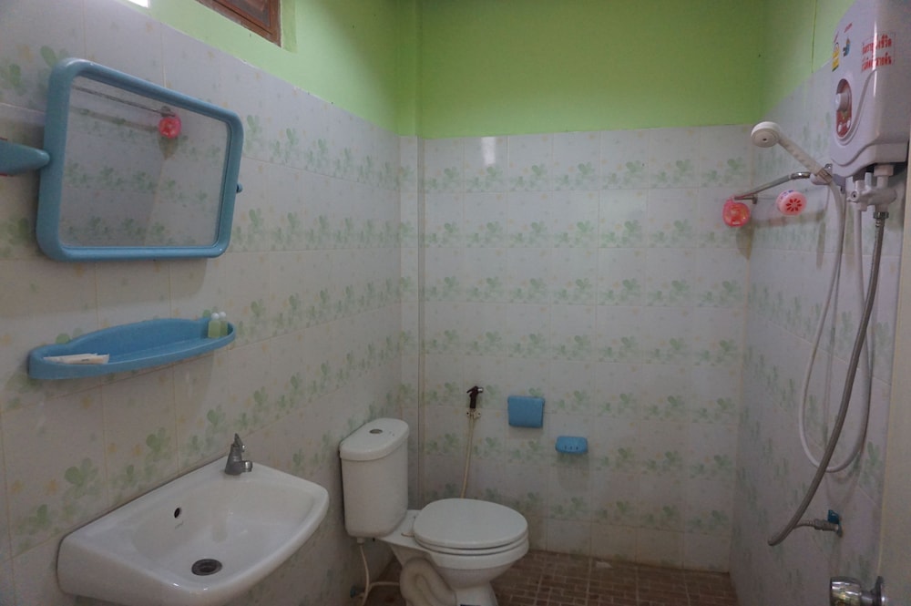 Standard Twin Room, 2 Twin Beds, Non Smoking photo 2