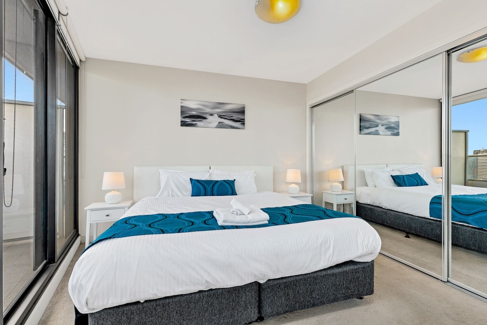 Deluxe One Bedroom VIP Apartment - Harbour View photo 2