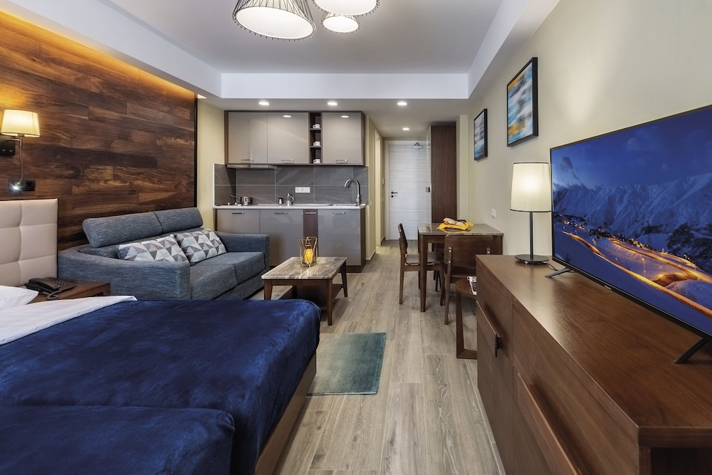 Economy Twin Room - Photo 2