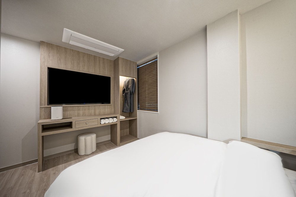 Deluxe Room - Photo 3