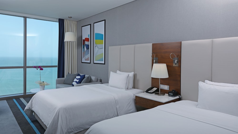 Classic Room, 2 Queen Beds, Ocean View (High Floor)