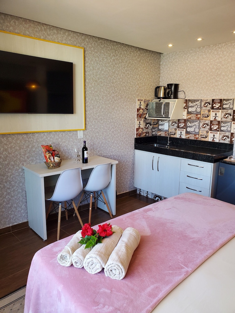 Deluxe Double Room - Photo 26