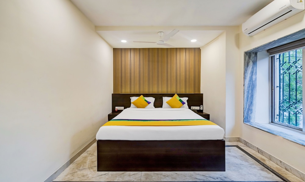 Deluxe Room - Photo 3
