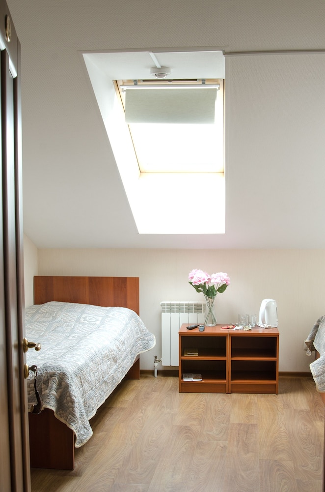 Economy Triple Room