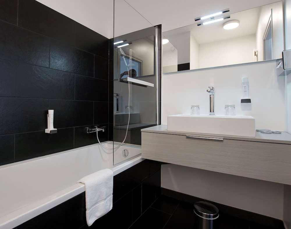 Superior Double Room, Balcony - Photo 6