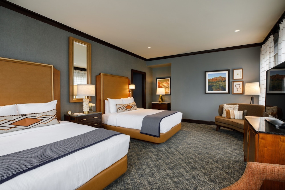 Standard Room, 2 Queen Beds (Mobility Accessible, Tub) photo 3