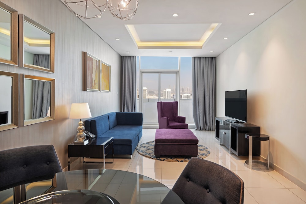 Standard Suite, 2 Bedrooms (Downtown View) photo 3