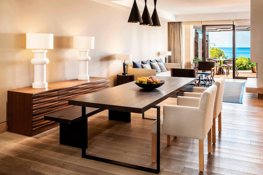 Villa, 2 Bedrooms, Private Pool, Beachfront (Master Infinity) thumbnail 5