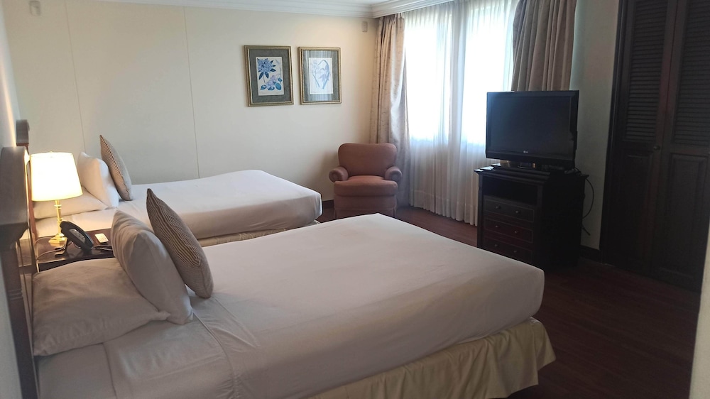 Junior Suite 2 Double Beds - Photo 1
