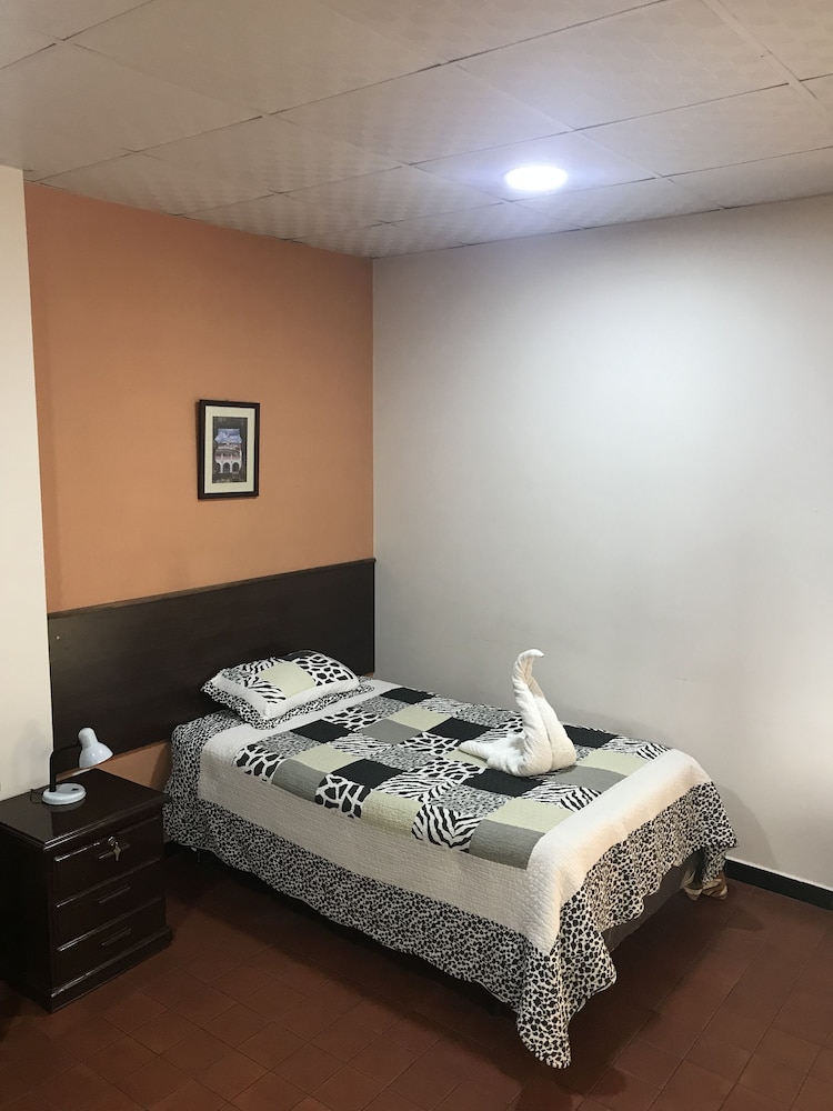 Classic Single Room