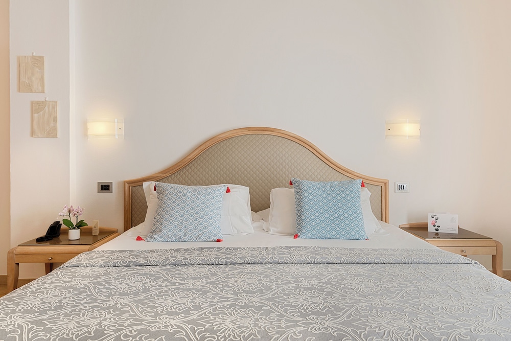 Superior Double Room, Balcony - Photo 2