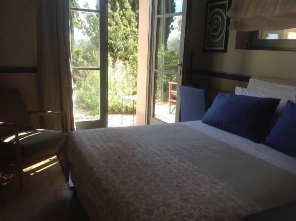 Superior Double Room, 1 Queen Bed, Patio, Ground Floor photo 2