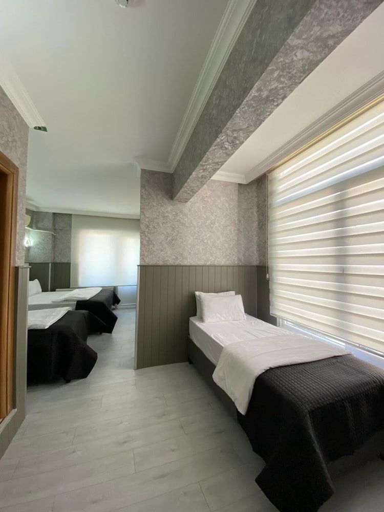 Classic Quadruple Room