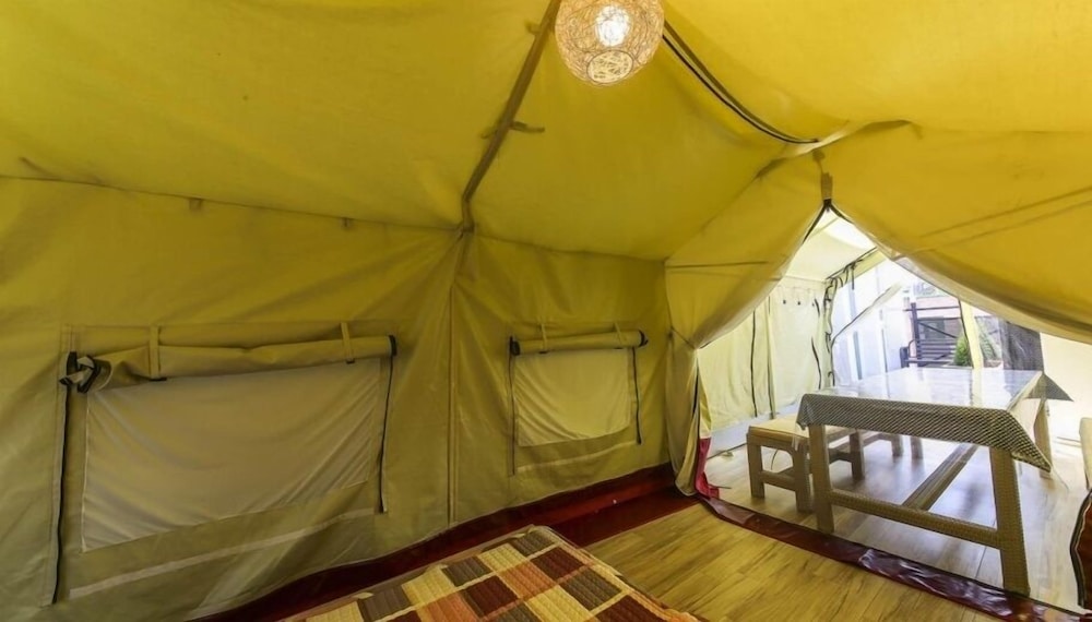 Glamping Room - Photo 8