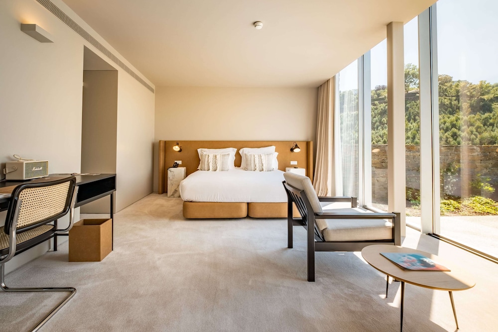 Premium Double Room, Terrace, River View - Photo 4