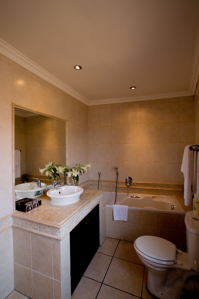 Executive Suite, 1 King Bed photo 3