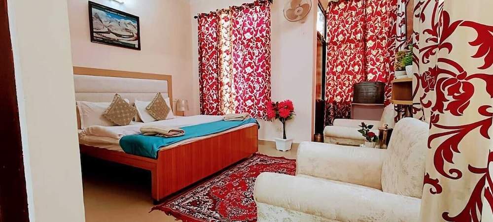 Deluxe Room - Photo 7