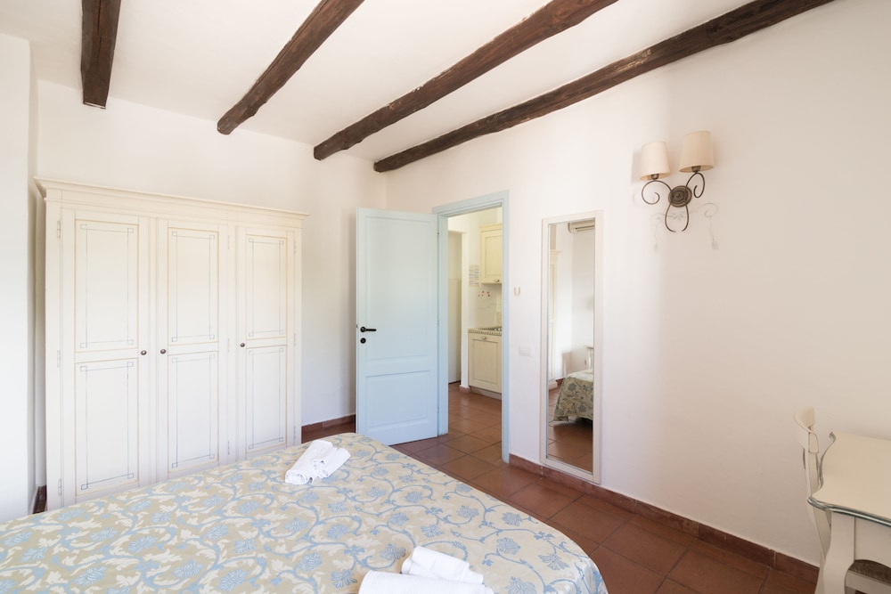 Deluxe Triple Room photo 3