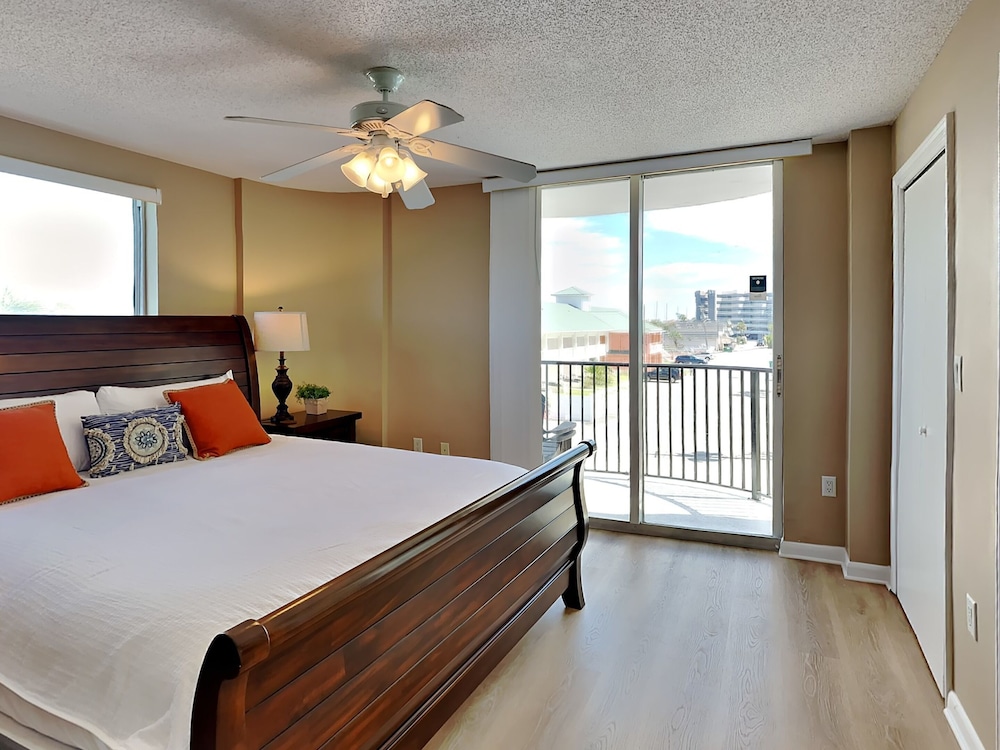 Condo, Multiple Beds, Balcony, Ocean View (Dune Point #303 - No Pets Allowed) photo 1