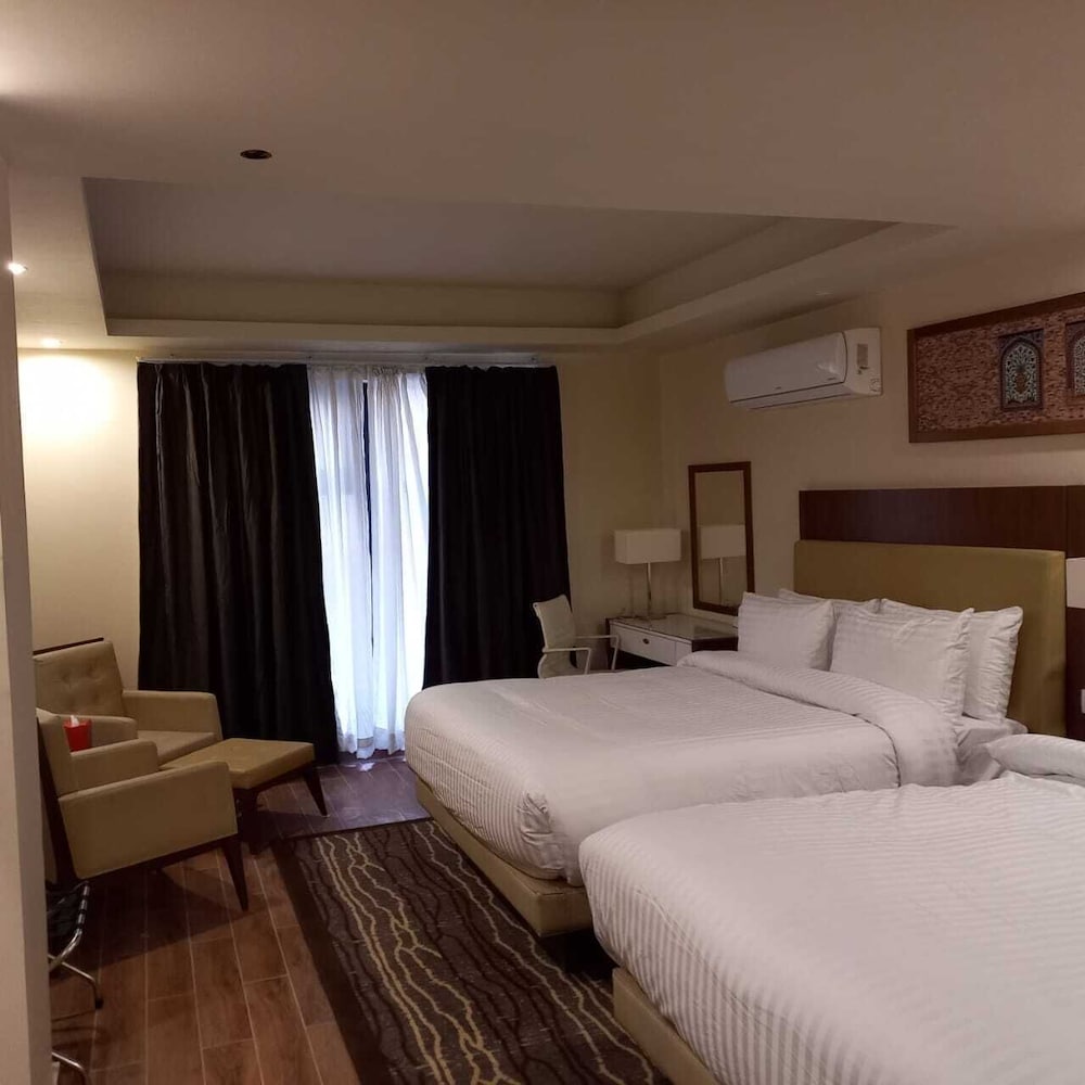 Executive Twin Room photo 2