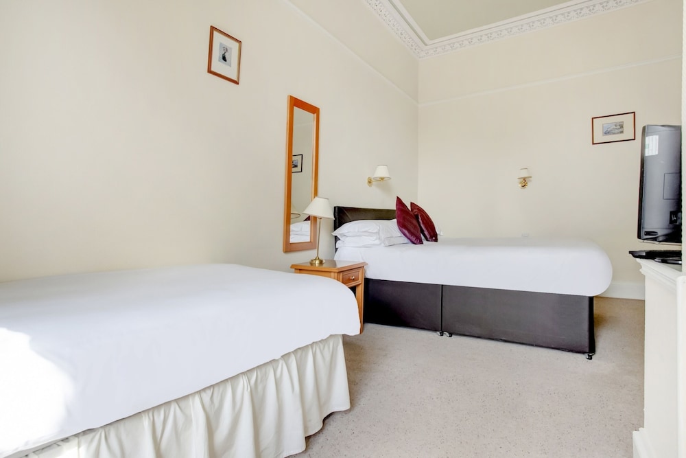 Standard Twin Room, 2 Twin Beds photo 2