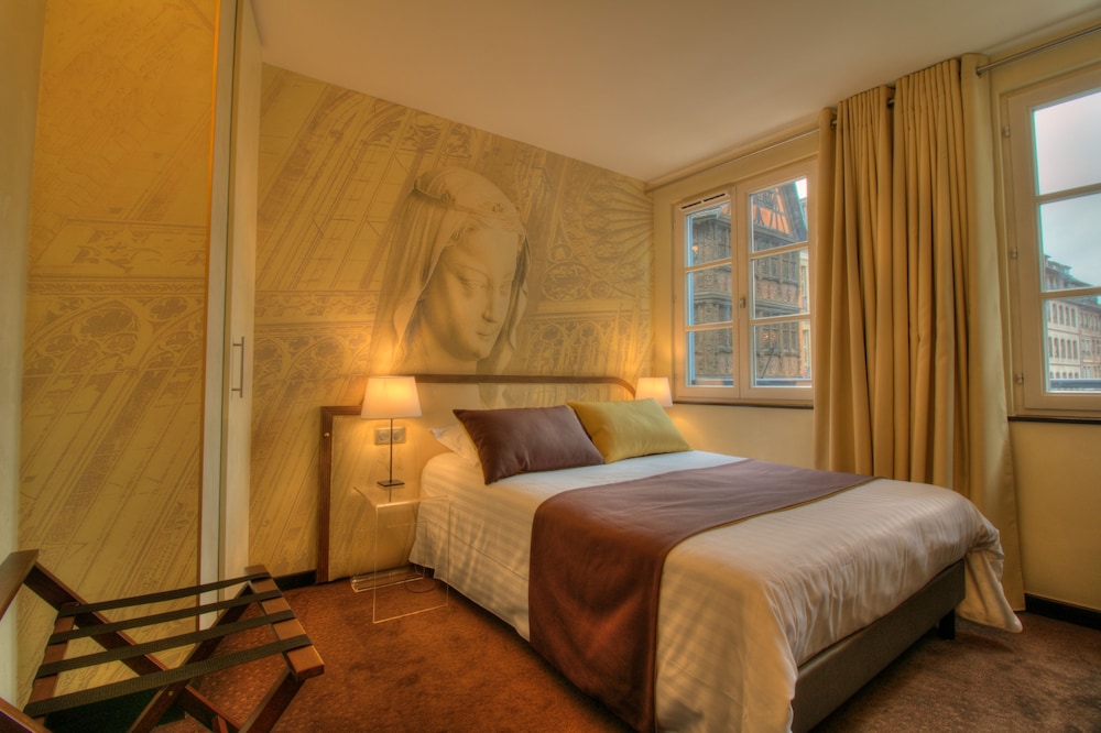 Double Room (Cathedral View) - Photo 13