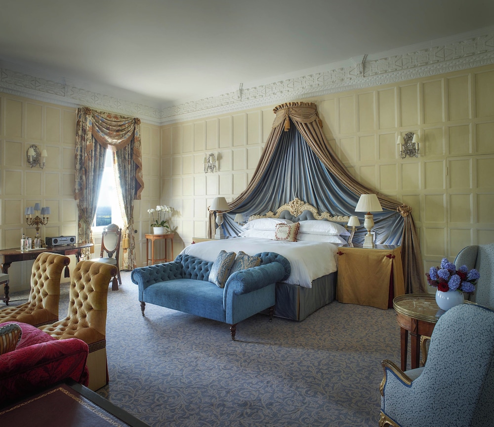 Suite (Lady Astor)