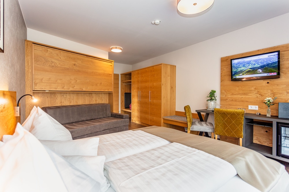 Deluxe Double Room photo 3