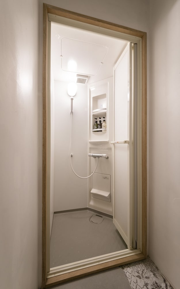 Basic Tent, Non Smoking, Refrigerator & Microwave (up to 18 guests) photo 2