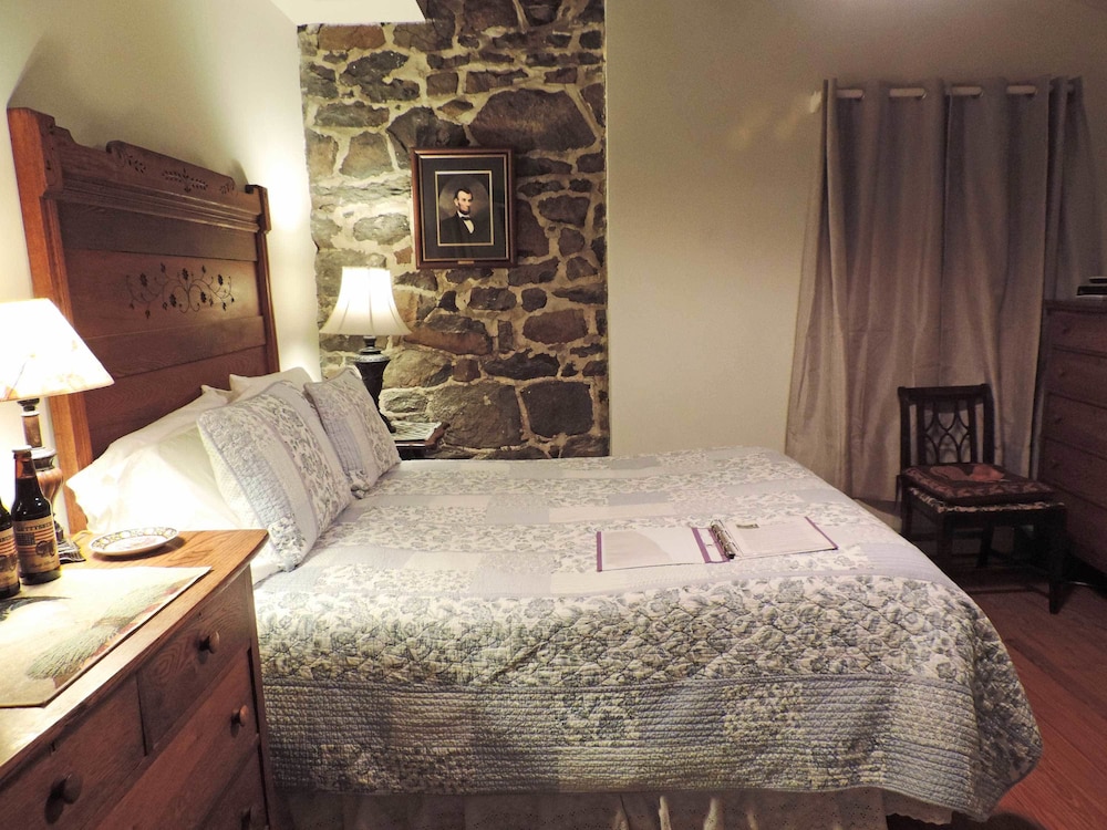 Penn's Woods Room