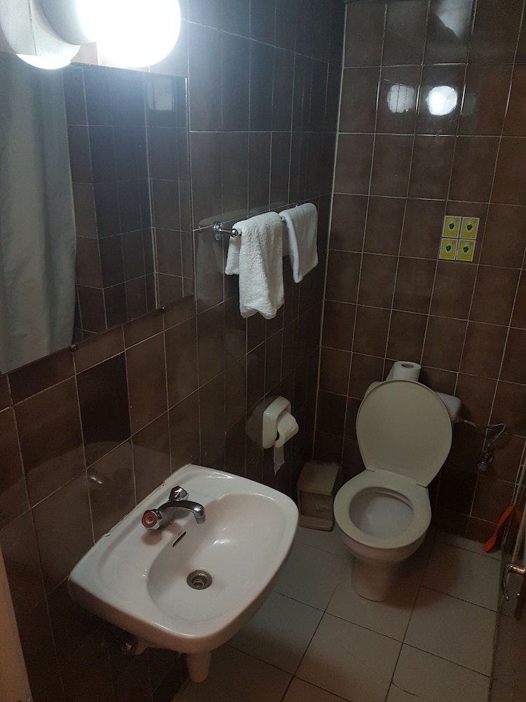 Economy Room photo 3