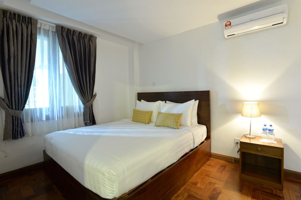 Embassy Suite photo 1
