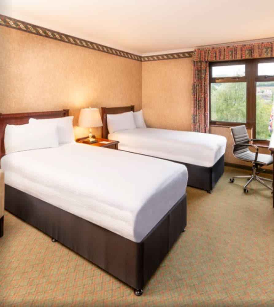 Standard Twin Room - Photo 3