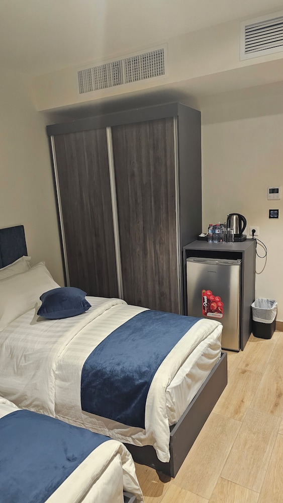 Superior Twin Room, 2 Twin Beds, Sea View photo 3